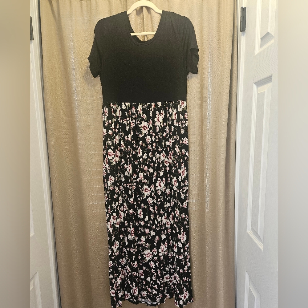 Floral Black and White Maxi Dress